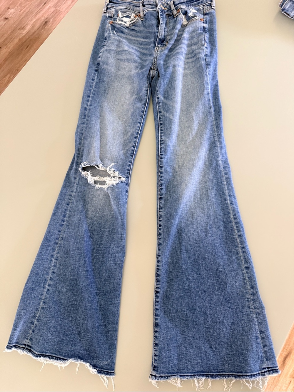 American Eagle Women’s Distressed Light Blue Denim Jeans and Denim Skirt - Picture 7 of 10